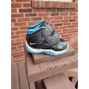 Nike air sharkley black university blue white basketball shoes toddler Size 4c